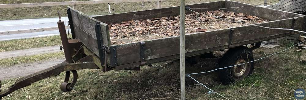 Litet traktorsläp bortskänkes