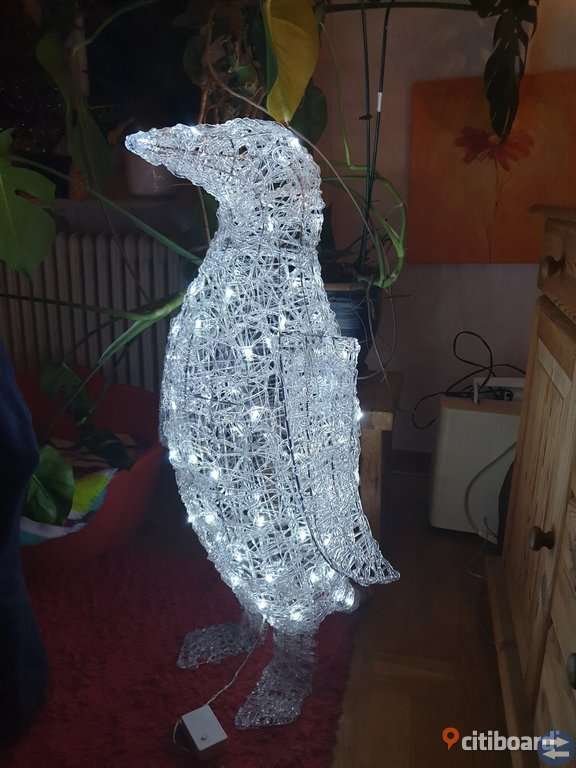 Stor pingvin för ute eller inne i med ledbelysning