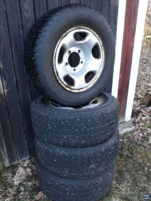 Vinterdäck till Zuzuki Vitara Cosper 235/60