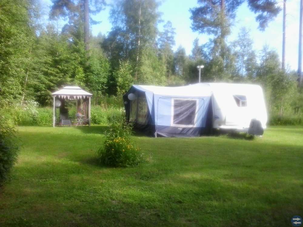 Önskar hyra bra enskild plats för husvagn