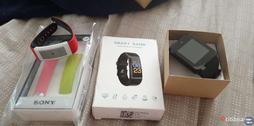 1 Sony smartklocka och resten nya