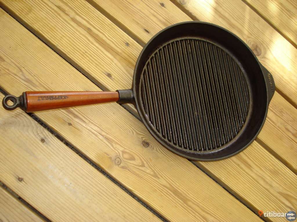 Skeppshult grillpanna, 28cm med valnötshandtag
