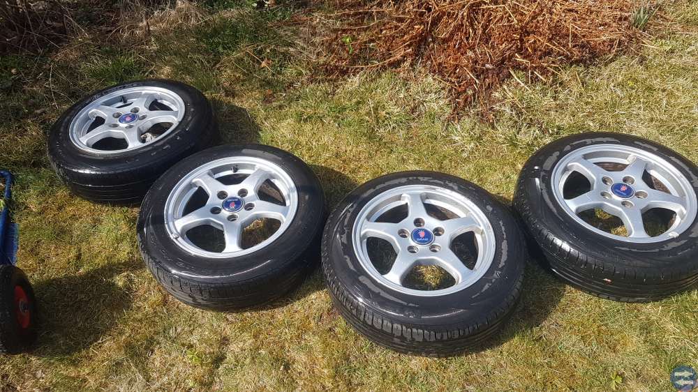 15tum sommardäck på alufälgar saab