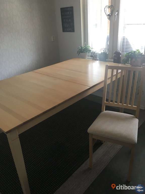 Bord och stolar