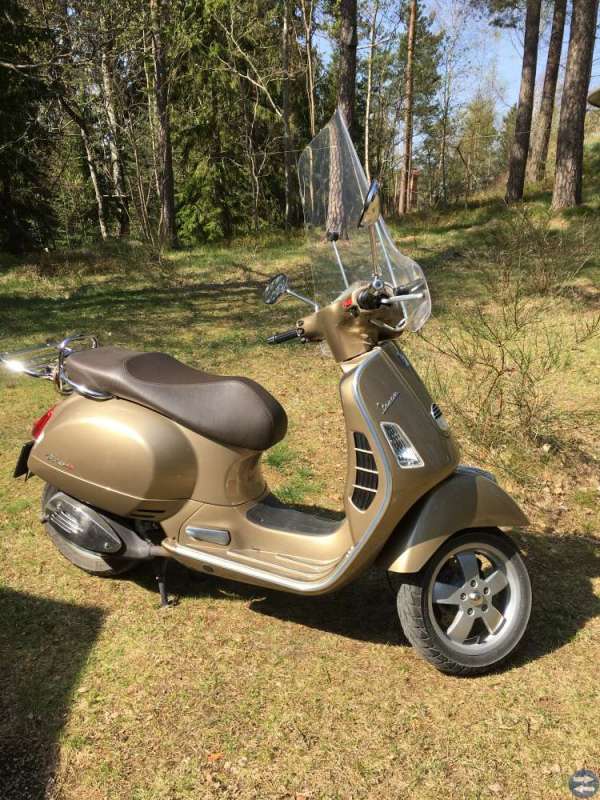 Vespa Piaggio 250 GTS