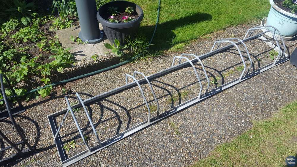 Galvaniserat cykelställ för 5 cyklar