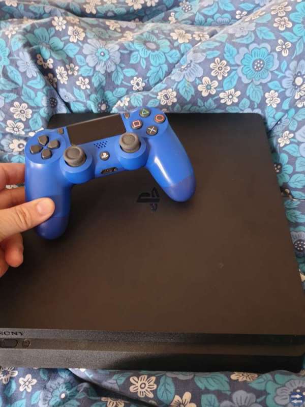 Ps4 slim