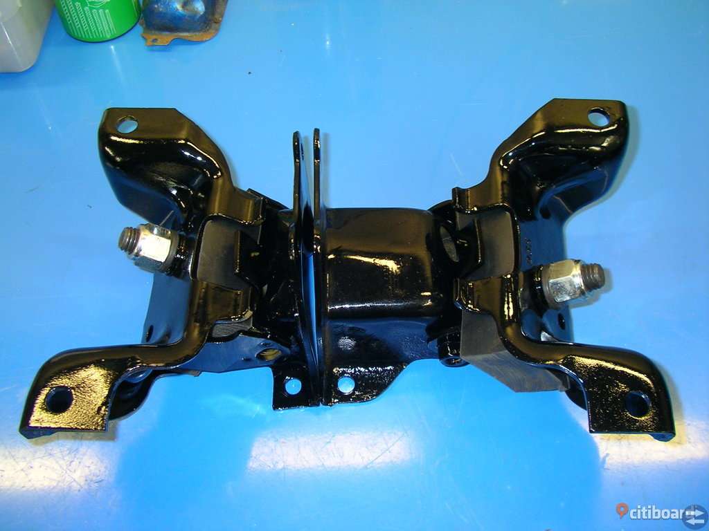 Motorfästen Mustang II - V8
