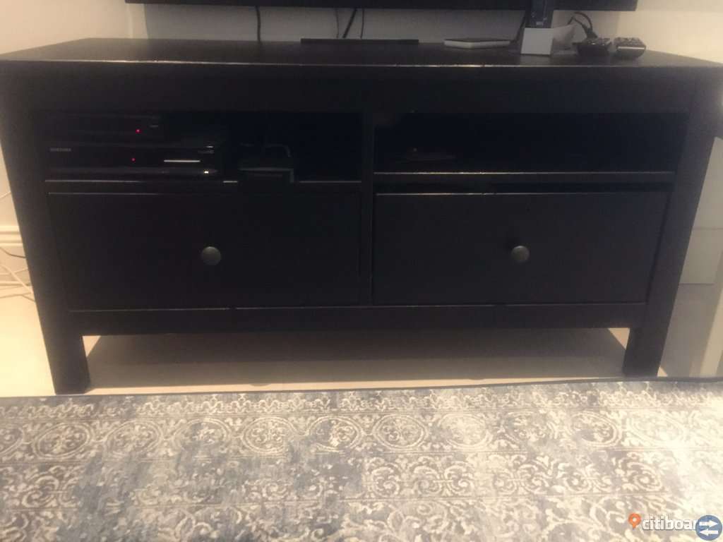 TV-bänk