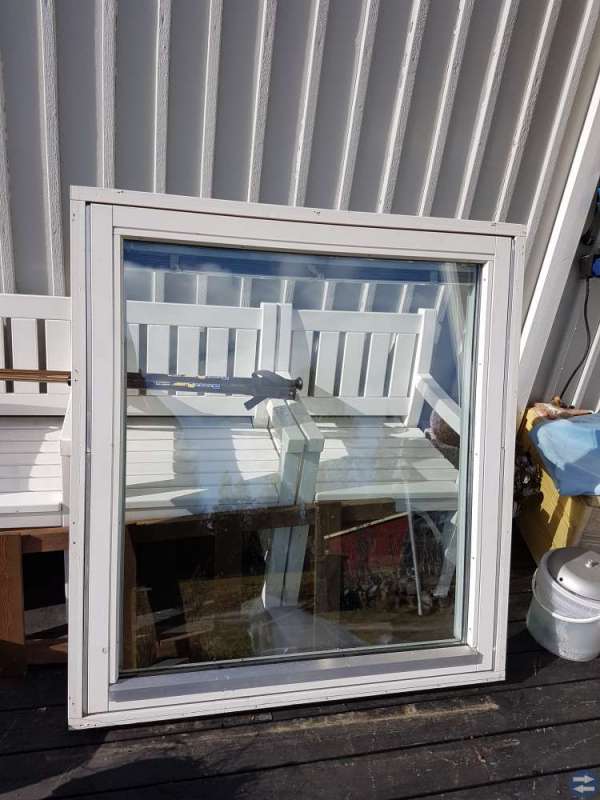 Fönster stl 11x13 med persienn