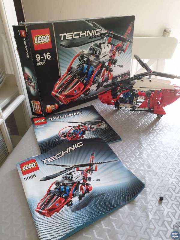 LEGO Technic 8068 Räddningshelikopter 2 i 1