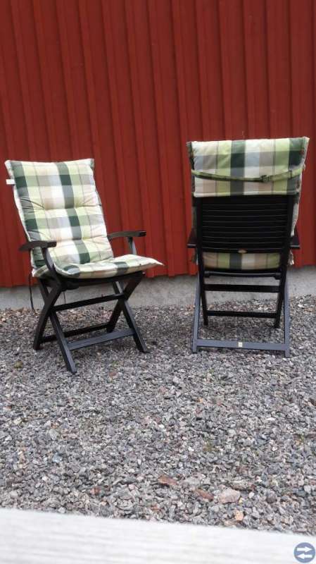 2 klappstolar inkl dynor