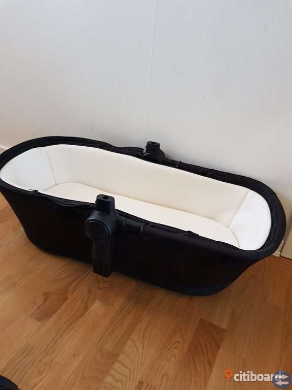 Barnvagn DUO, Silver cross Leksaker & Barnartiklar i Svart tripp trapp Varberg citiboard