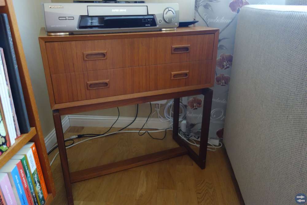 Hallbyrå/telefonbyrå teak