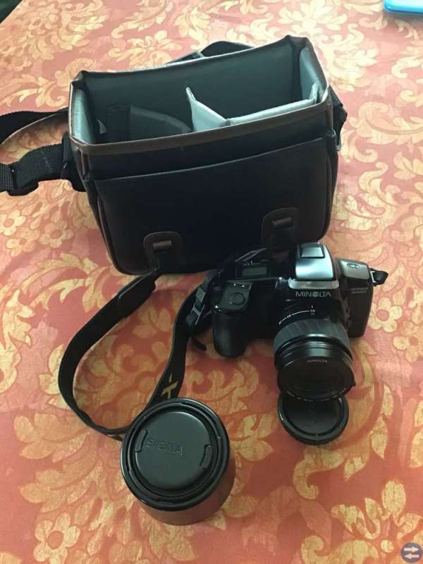 Minolta dynax 5000i med extra objektiv och väska,