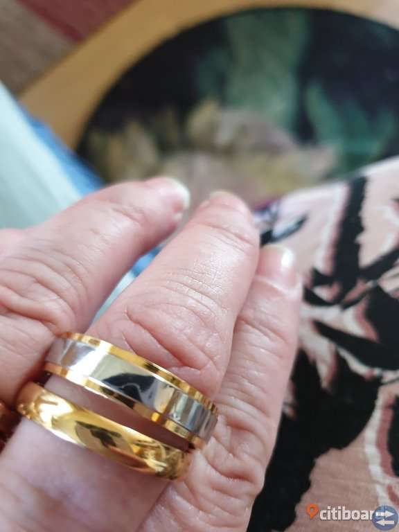Tungstensringar med 18k guldplätering