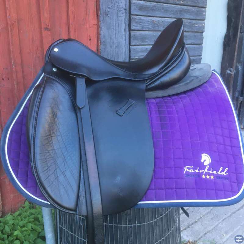 Underbar Dressyrsadel