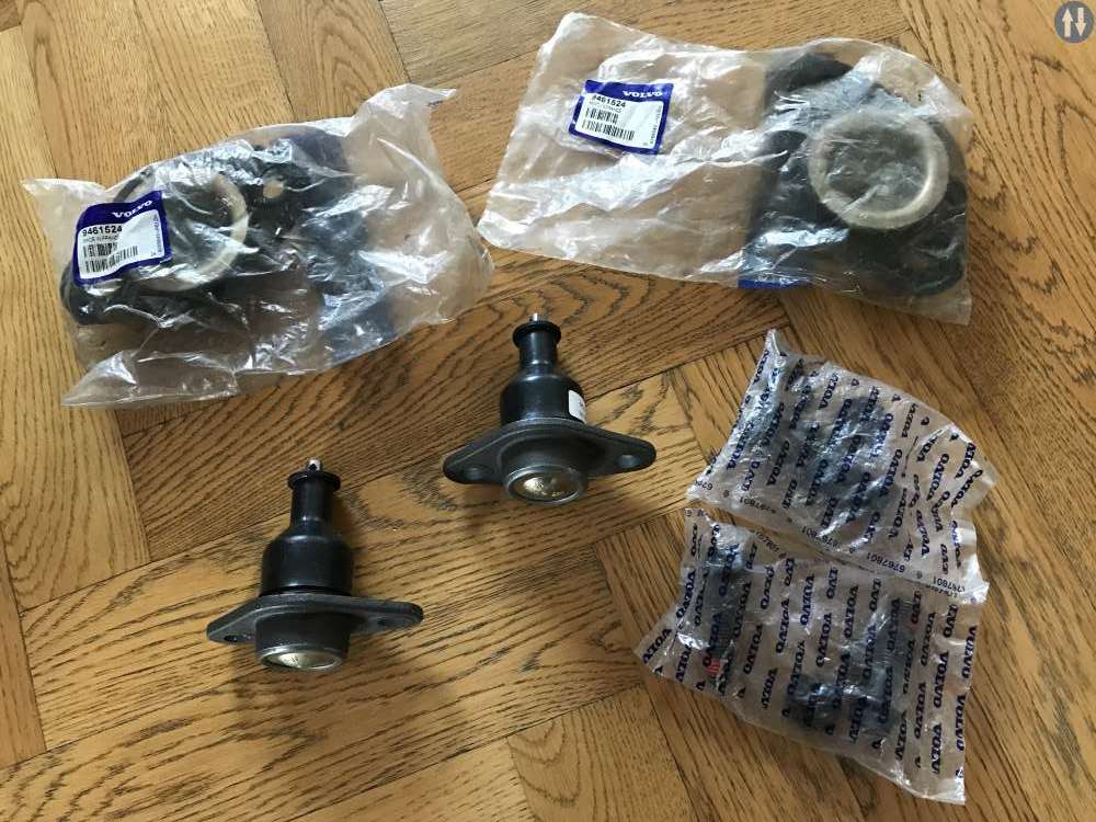 Fjäderbensfäste bak till Volvo 850 mfl