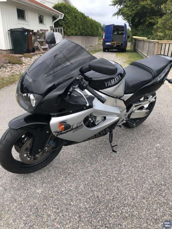 Sportmotorcykel YAMAHA YZF1000R 4SV Thunder