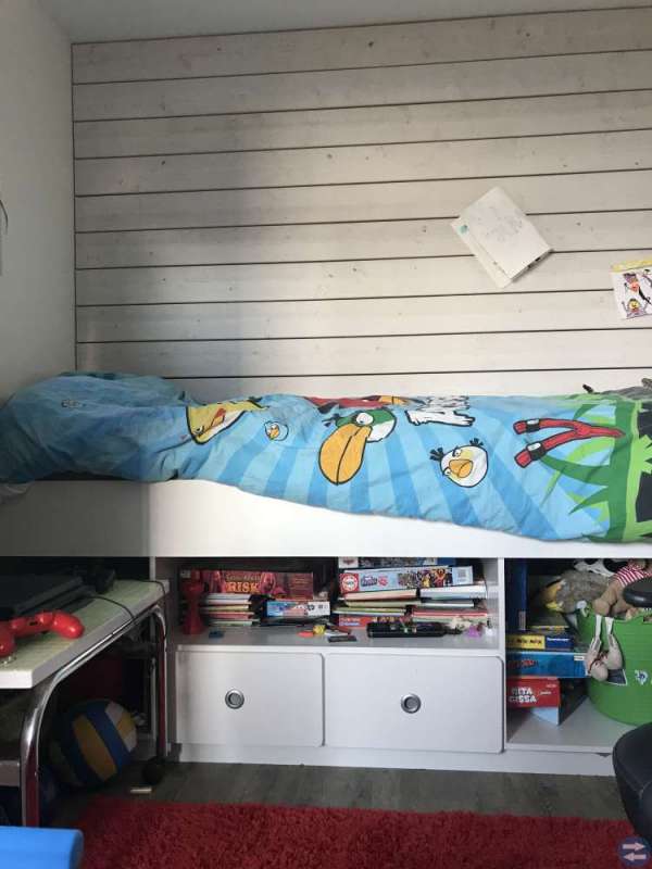 Säng med förvaring 90x200
