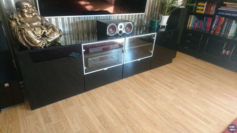 Tv-bänk