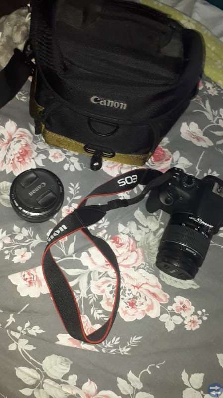 Canon EOS 1200D