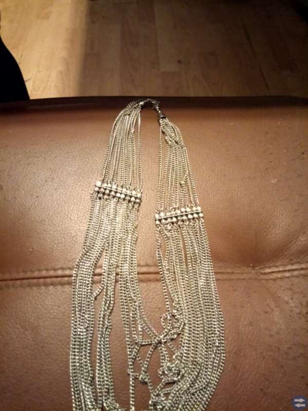 Halsband