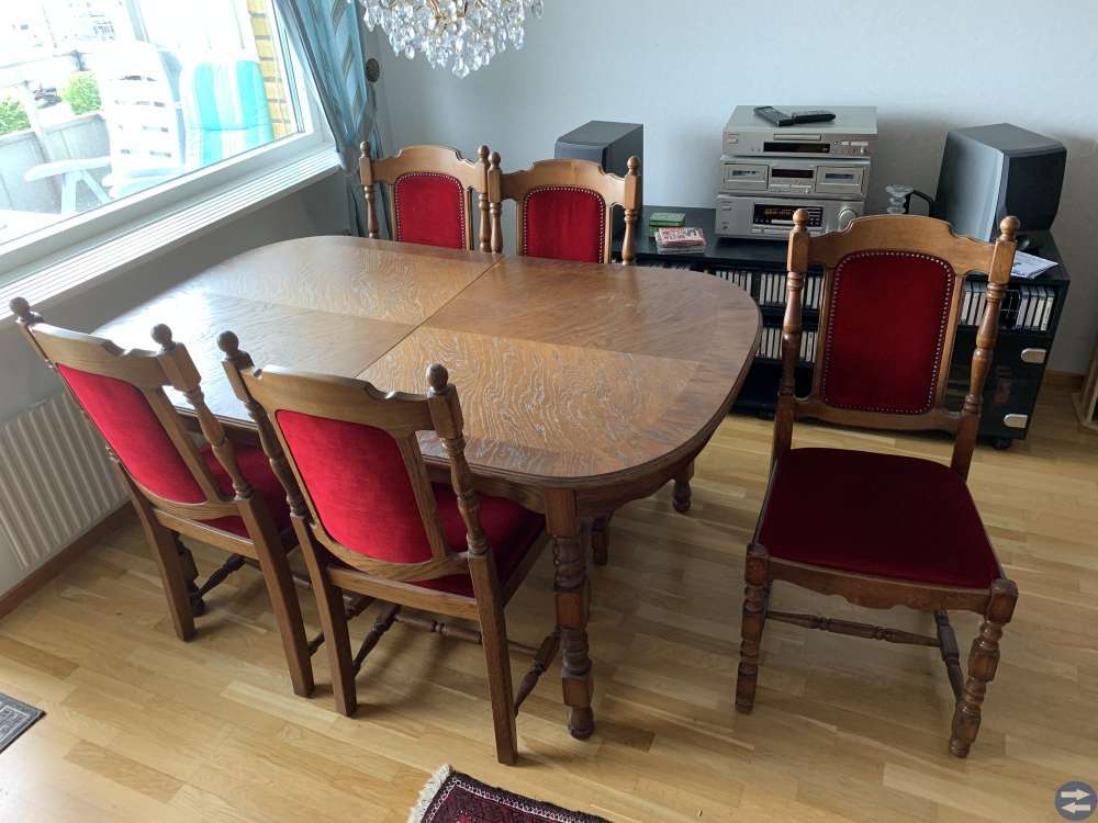 Matbord och Stolar