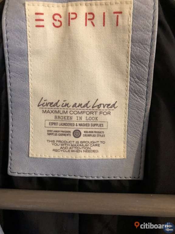 Skinnjacka från Esprit storlek 36 Boråstorget.se Skinnjacka från Esprit storlek 36 Boråstorget.se
