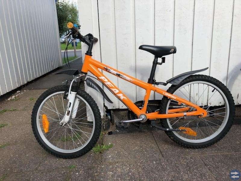 24 tum, fin pojkcykel, Märke PEAK