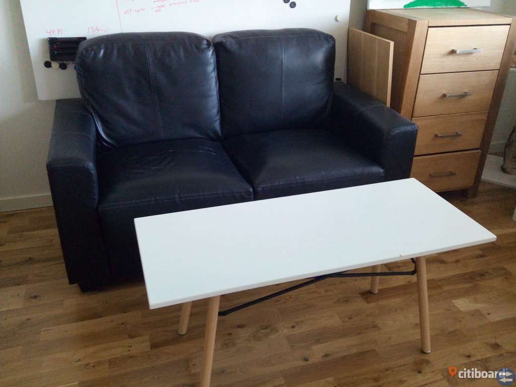 Soffa & soffbord bortskänkes! Enköpingtorget.se Bord bortskänkes | Sundbyberg Bortskänkes.se