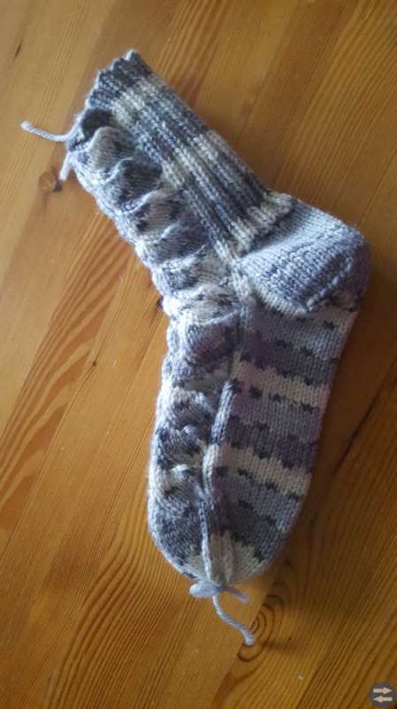 Hemstickade sockor