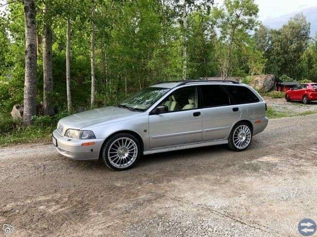 Volvo V40 T4-02 (Ej min på bilden)