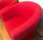 Två fåtöljer från ikea. Litet märke som är svår att ta bort men annars felfri