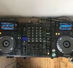 Pioneer DJ-2000NXS DJ Deck (x2) & DJM-900NXS Mixer