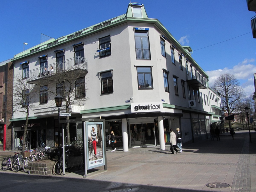 Butikslokal Halmstad | Kirsten Munck - Tel. 035-18 70 20